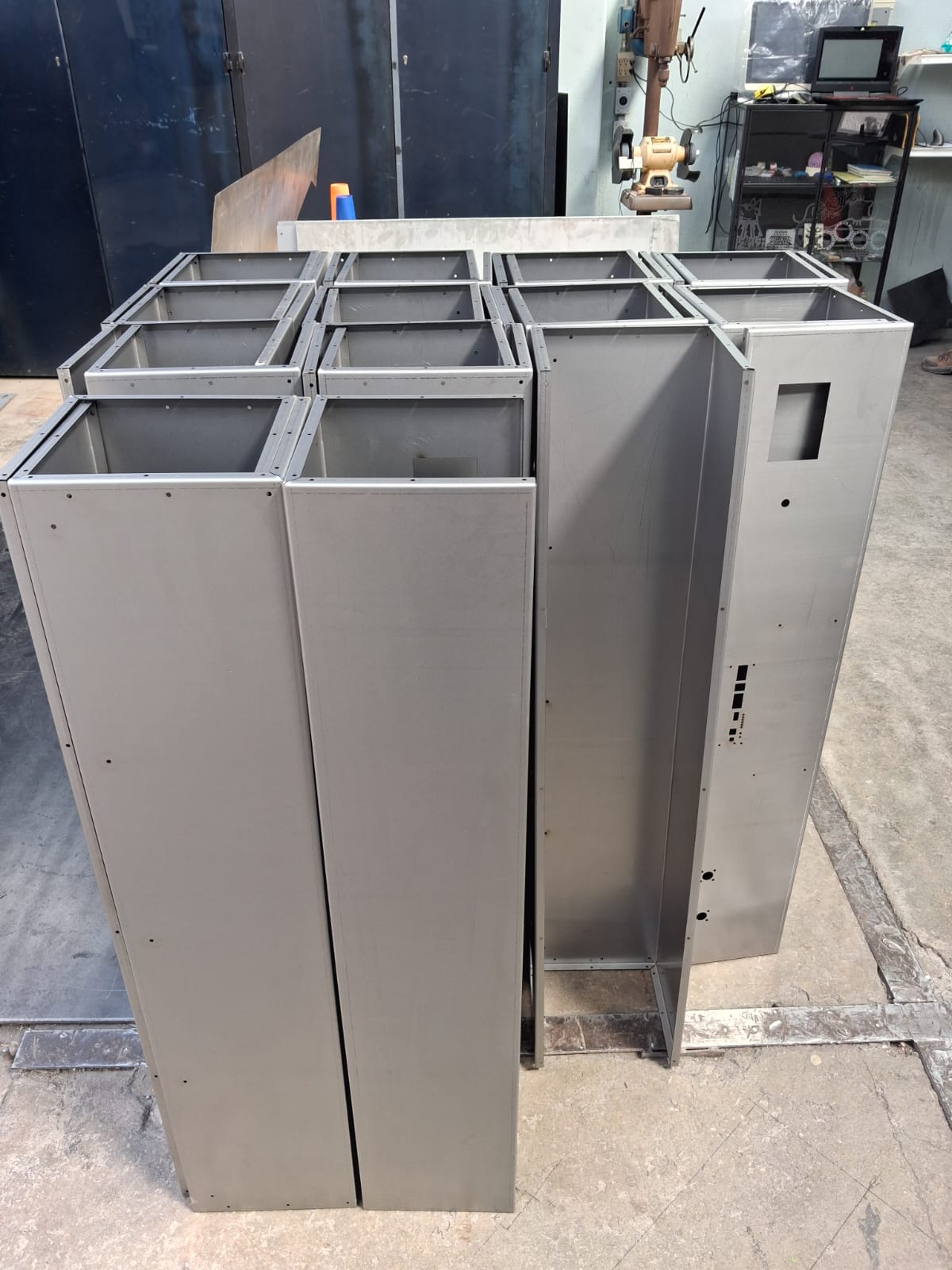 Gabinetes Cajas metálicas